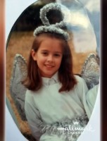 Amy Acker childhood
