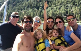 Bethany Ashton Wolf Family- parents, Siblings & Nieces
