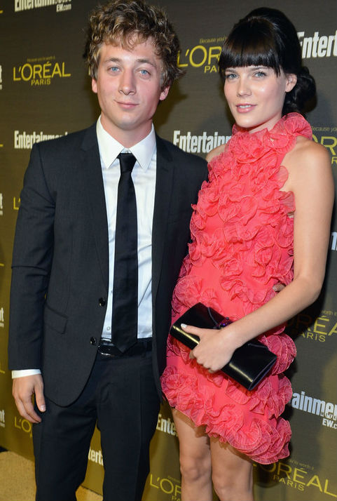 Emma Greenwell & Jeremy Allen White