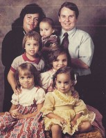Keala Settle family: Father, Mother, Brothers and sister