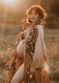 Milana Vayntrub Pregnancy