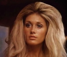Robyn Hilton