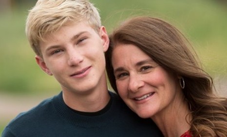 Rory Gates & Mom Melinda Gates