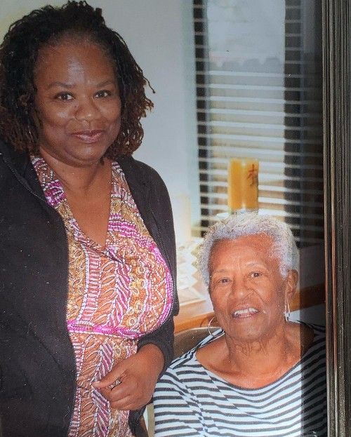 Xosha Roquemore's mother and grandmother